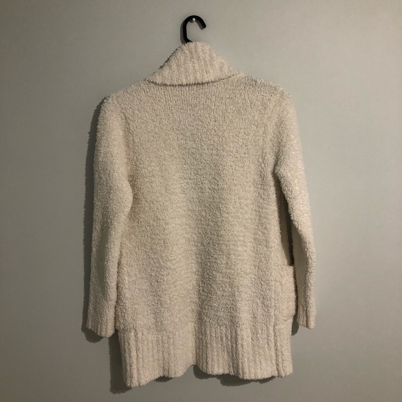 Beautiful women’s sweater! - Picture 3 of 6